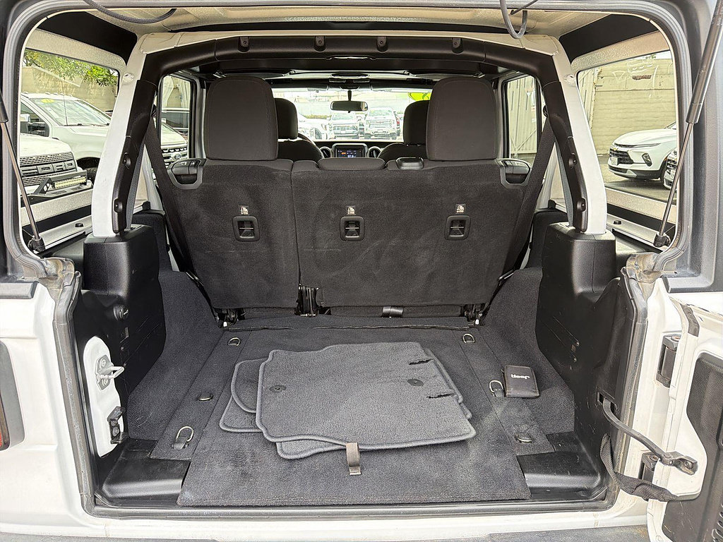Used 2018 Jeep Wrangler Unlimited Sport S AWD/4WD image 24