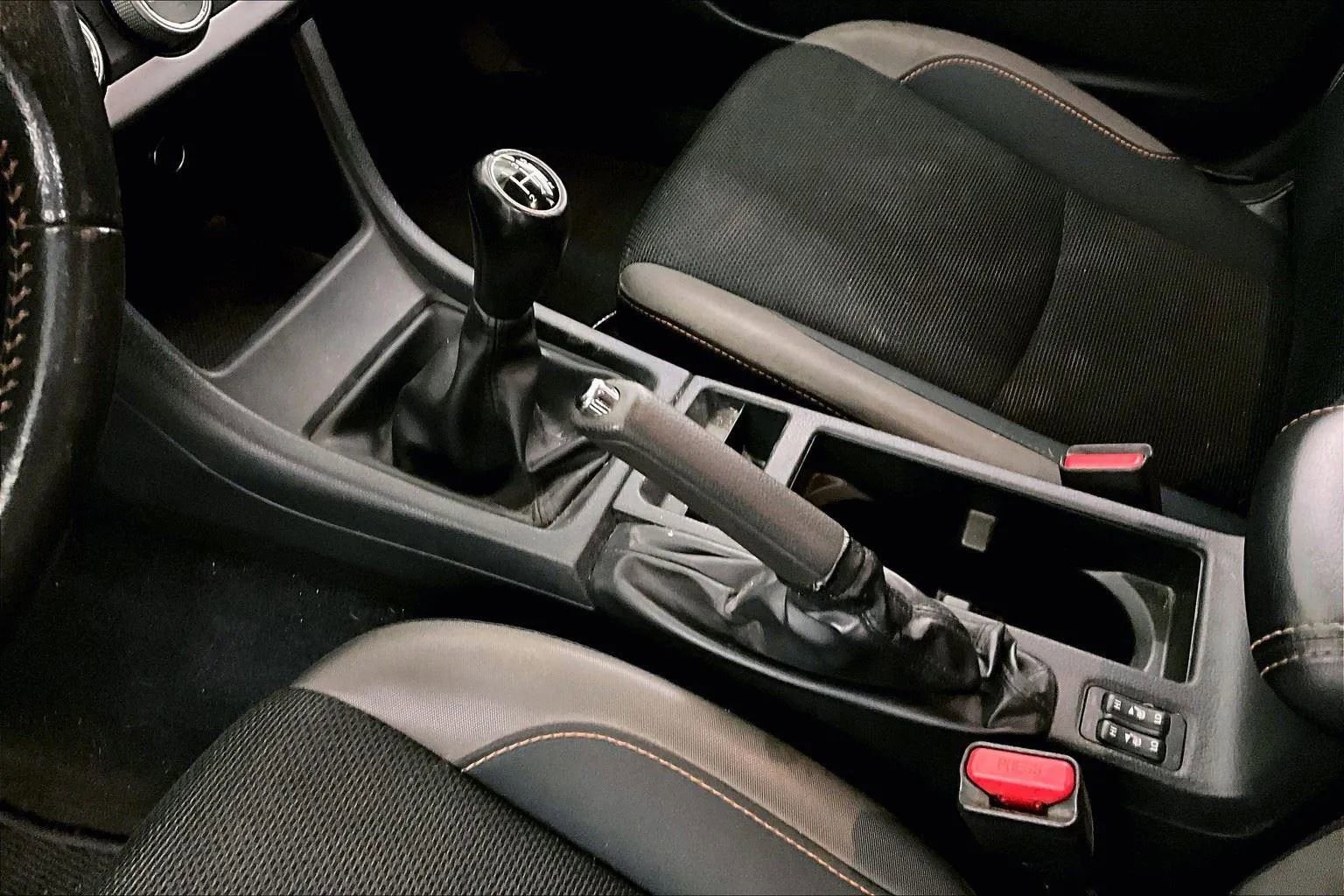 Used 2016 Subaru Crosstrek 2.0i Premium image 17