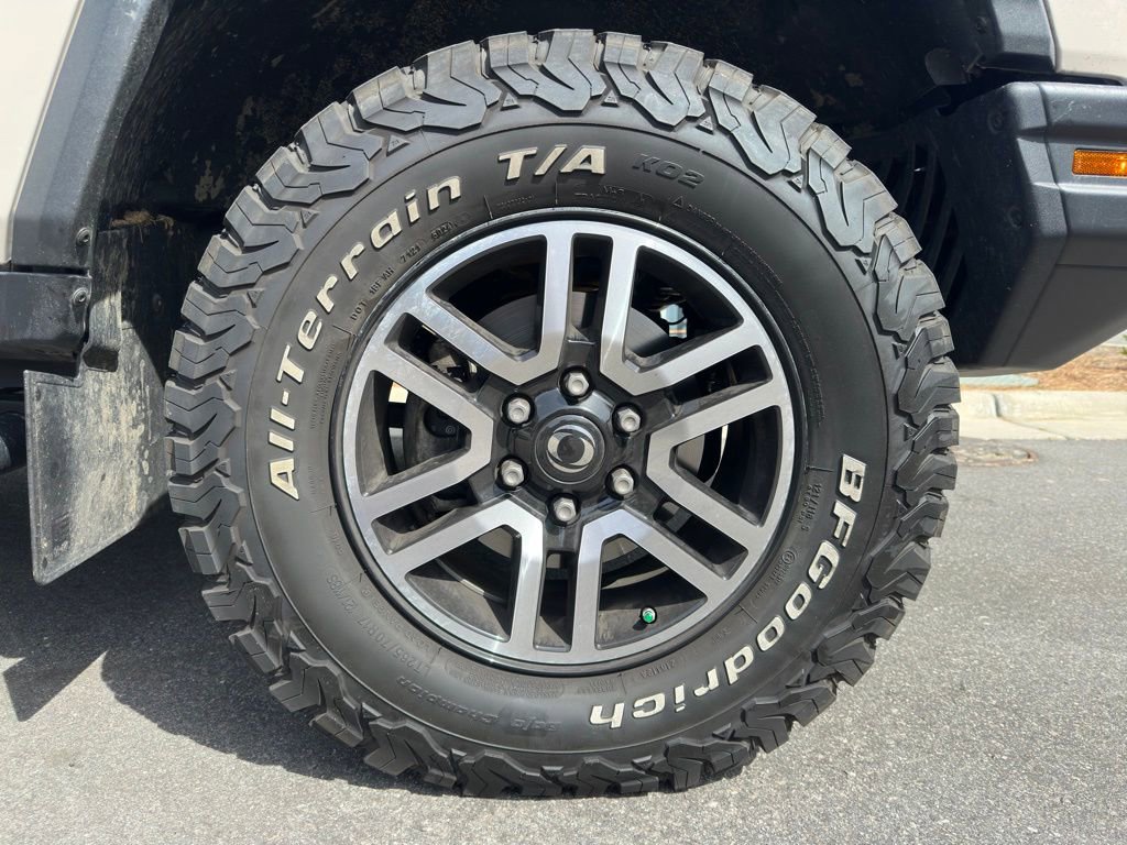 Used 2025 INEOS Grenadier image 9