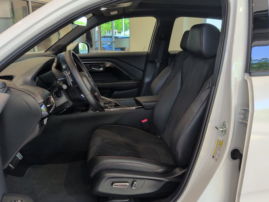 Certified 2025 Acura ADX A-Spec AWD/4WD image 11