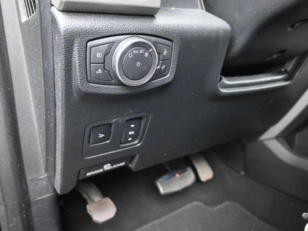 Used 2019 Ford F250 Lariat w/ Lariat Ultimate Package AWD/4WD image 13