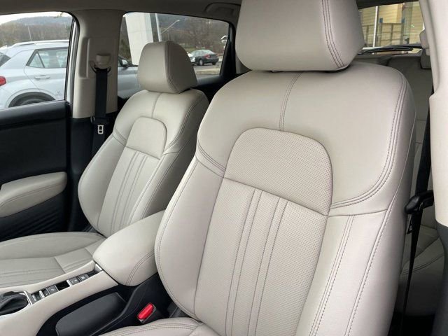 Used 2025 Honda HR-V EX-L image 10
