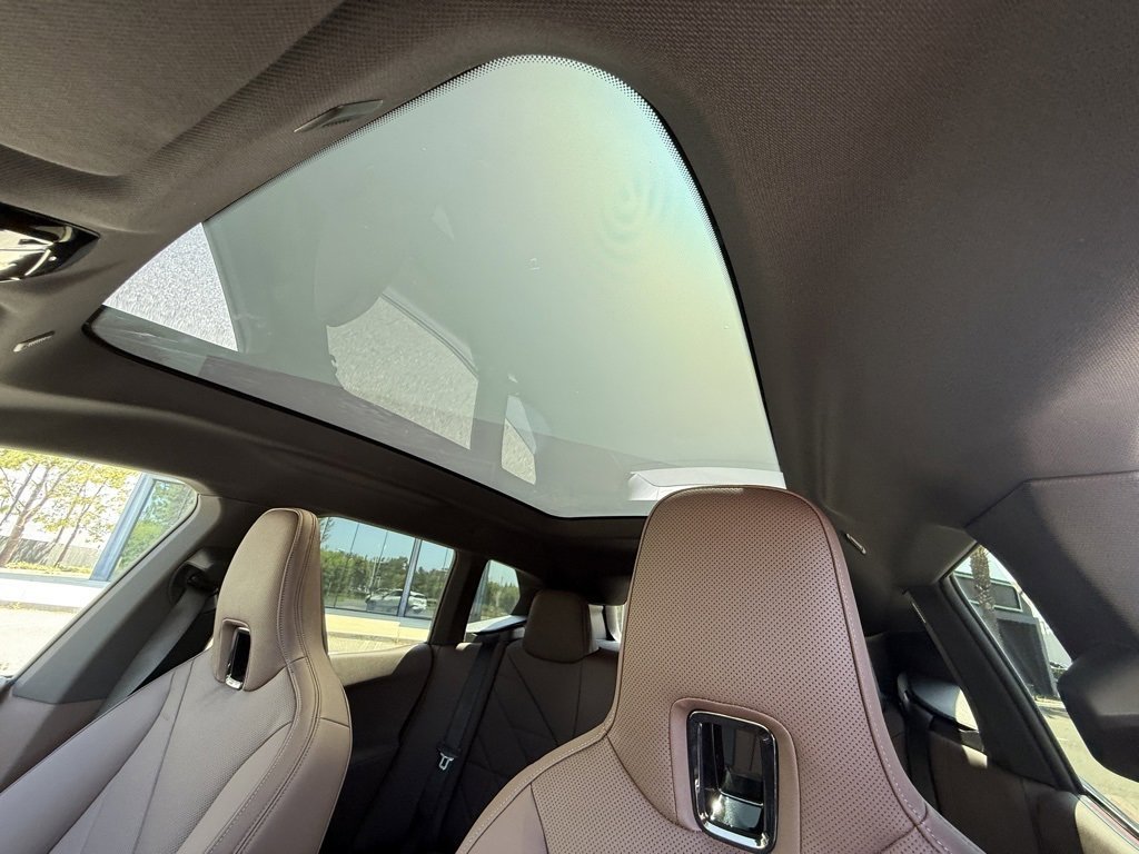 Used 2025 BMW iX xDrive50 w/ Sport Package image 22
