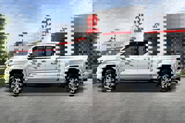 Used 2024 Toyota Tacoma SR5 image 9