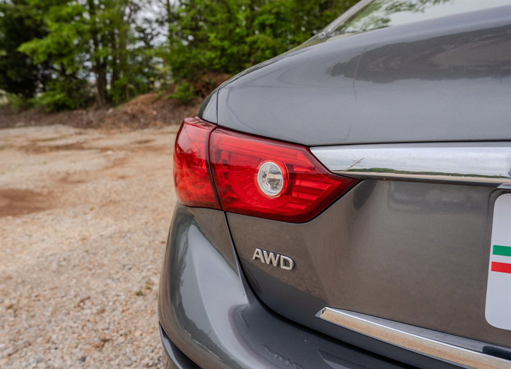 Used 2015 INFINITI Q50 Premium w/ Navigation Package AWD/4WD image 10