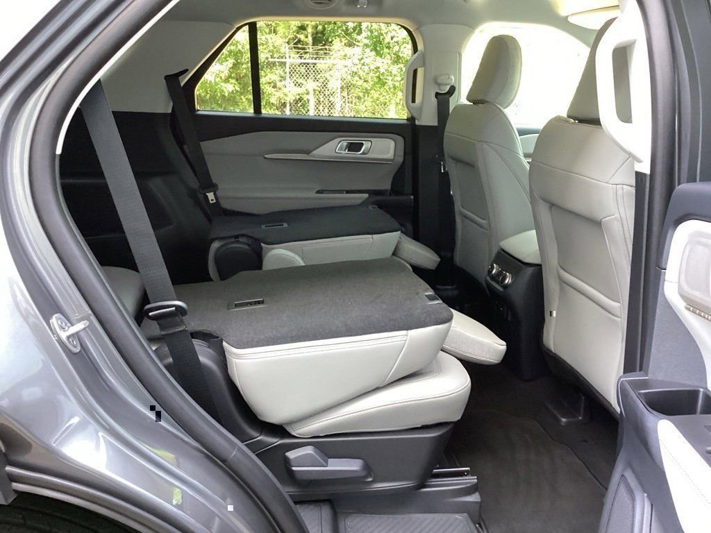 New 2025 Ford Explorer Active w/ Active Comfort Package image 45