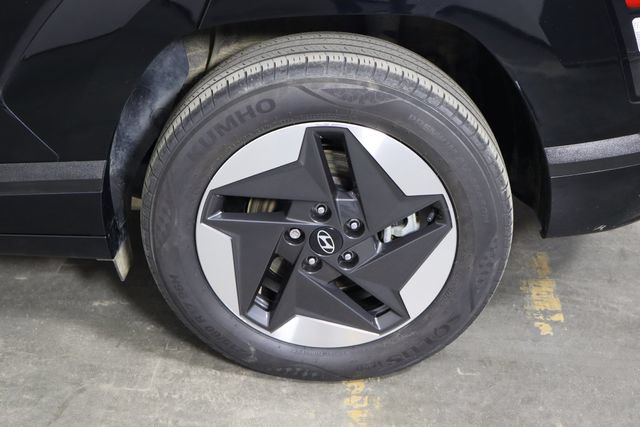 Used 2024 Hyundai Kona SEL FWD image 35