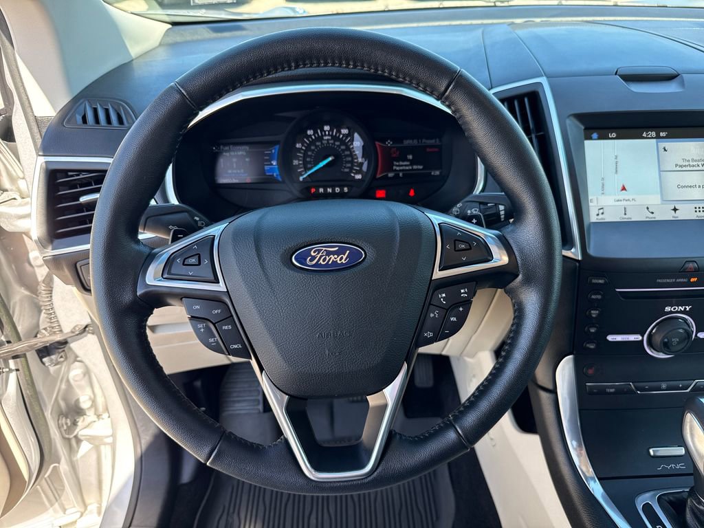 Used 2016 Ford Edge Titanium w/ Technology Package FWD image 14
