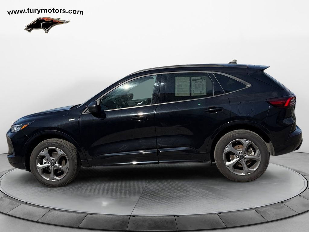 Used 2024 Ford Escape ST-Line w/ Tech Pack #1 AWD/4WD image 6