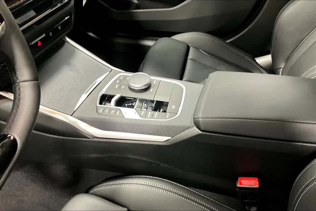 New 2025 BMW 330i Sedan w/ Premium Package RWD image 10