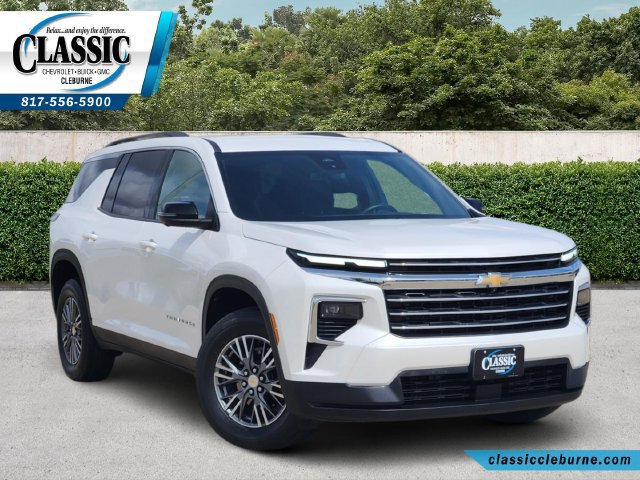 Used 2024 Chevrolet Traverse LT w/ LPO, Floor Liner Package FWD image 1
