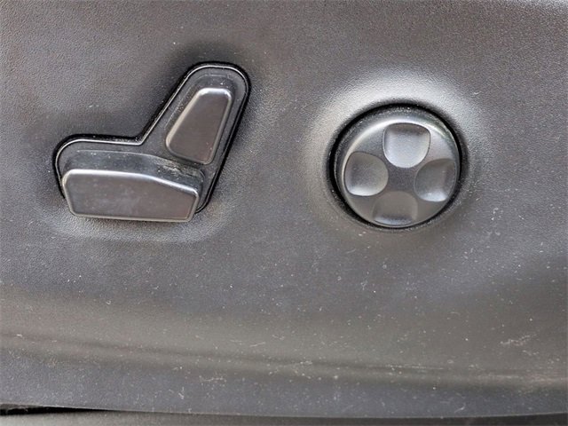 Certified 2023 Chrysler Pacifica Limited image 14