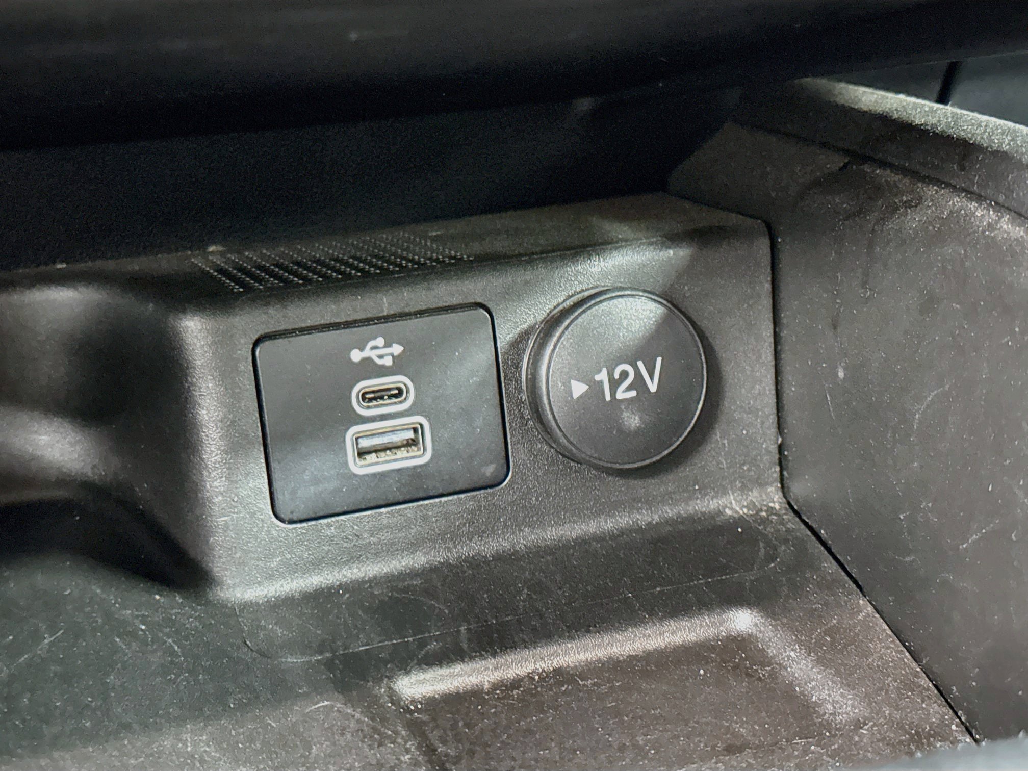 Used 2025 Ford Escape ST-Line FWD image 25