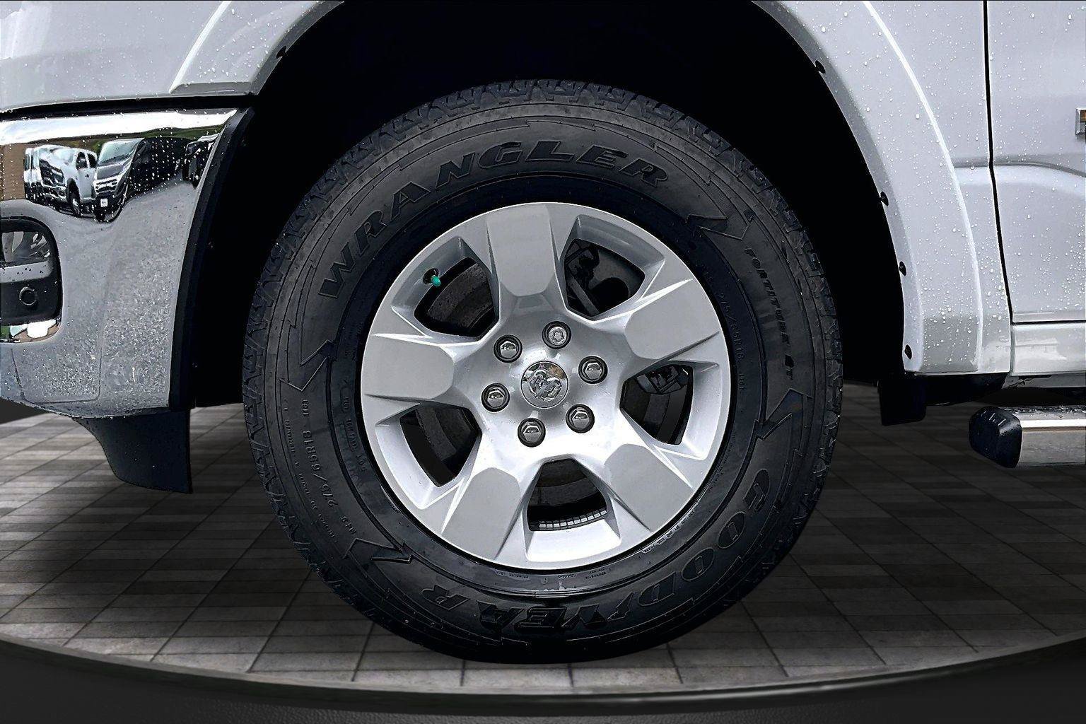 New 2026 RAM 1500 Big Horn AWD/4WD image 12