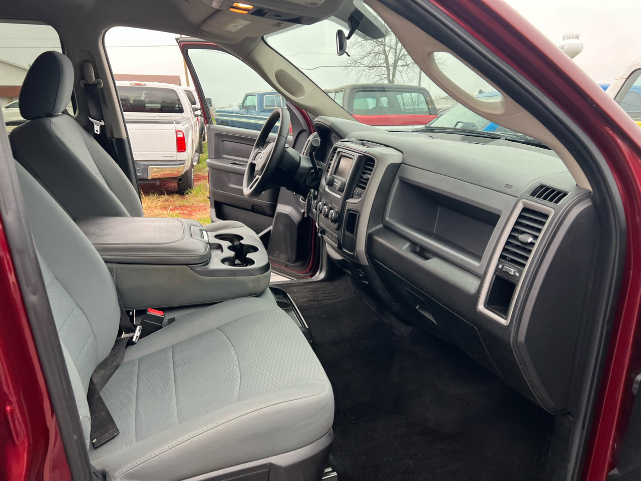 Used 2017 RAM 2500 Tradesman w/ Chrome Appearance Group image 14