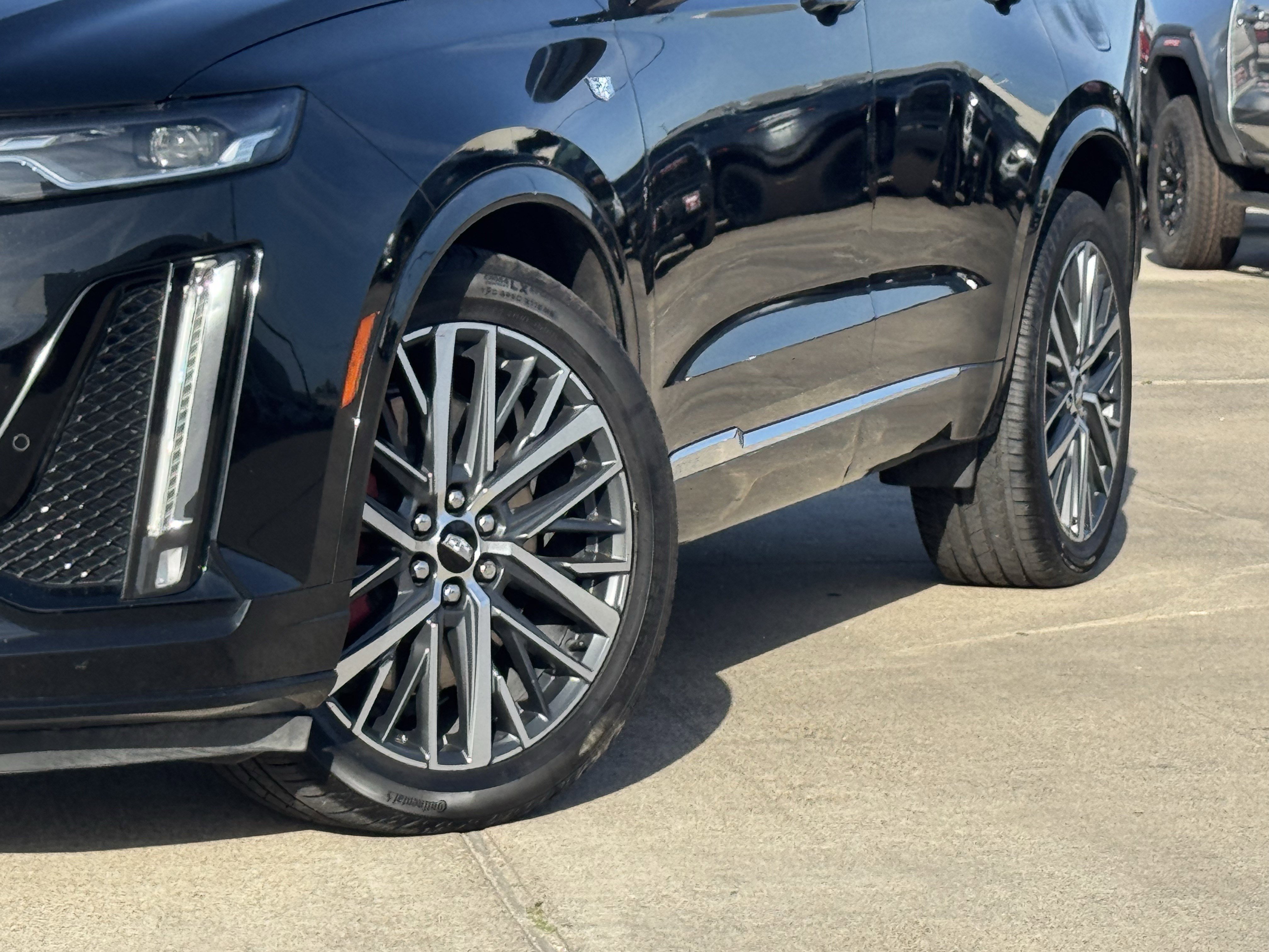 Used 2023 Cadillac XT6 Sport AWD/4WD image 18