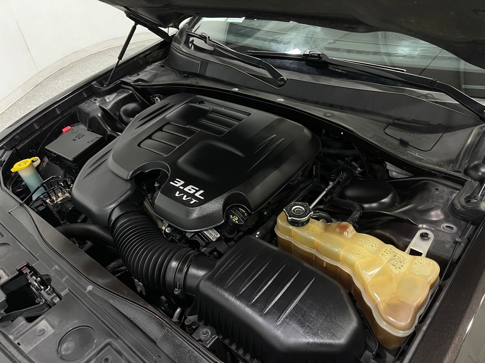 Used 2012 Chrysler 300 Limited image 25