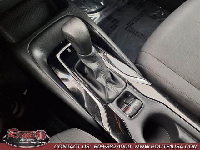 Used 2020 Toyota Corolla LE FWD image 24