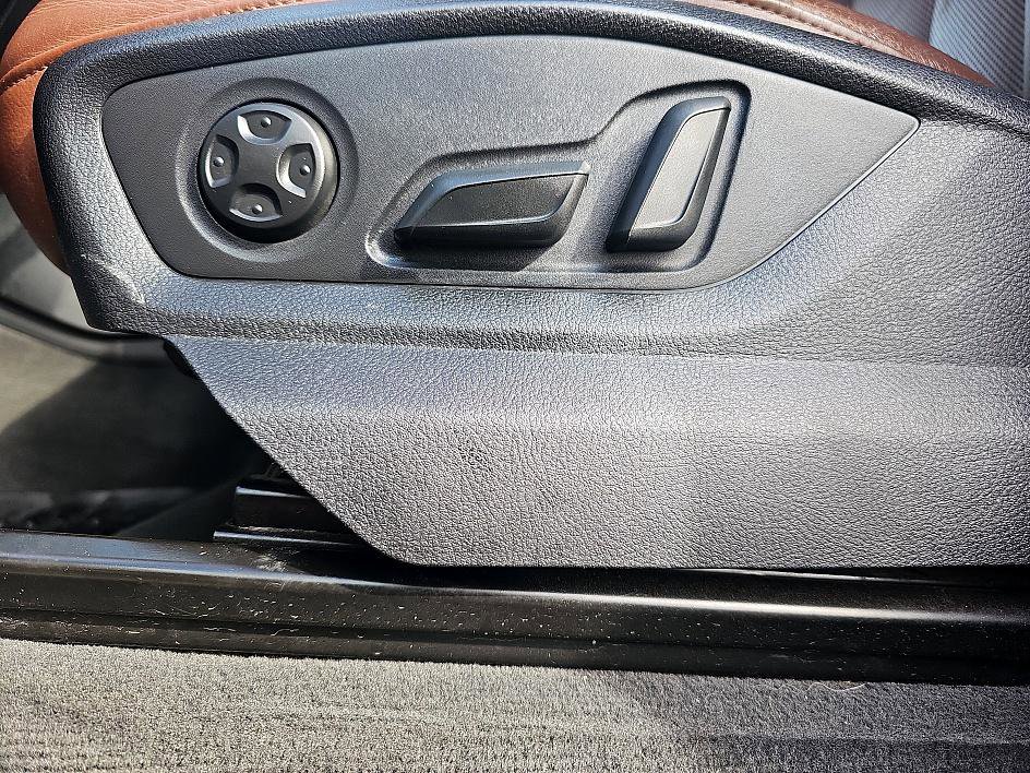 Used 2018 Audi Q7 3.0T Prestige image 16