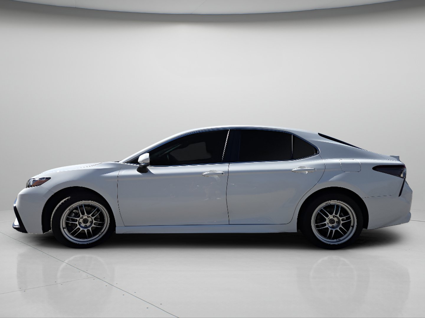 Used 2023 Toyota Camry SE AWD/4WD image 16
