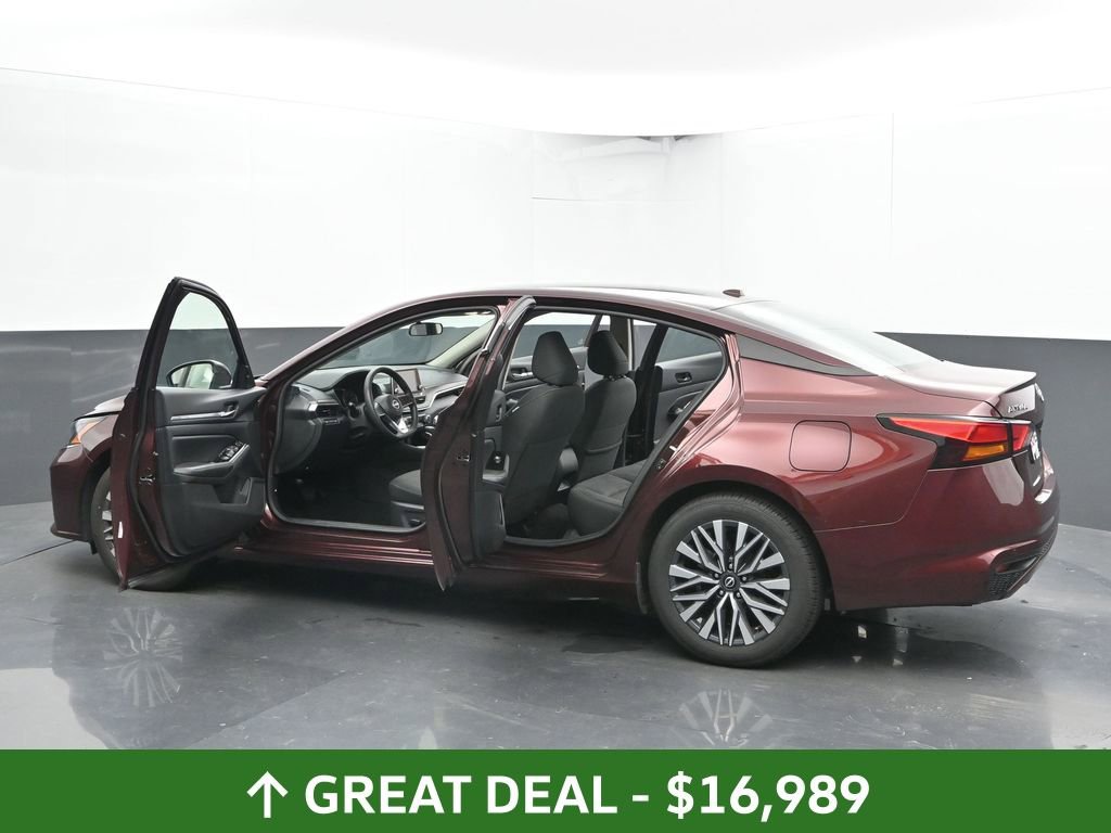 Used 2023 Nissan Altima 2.5 SV image 56