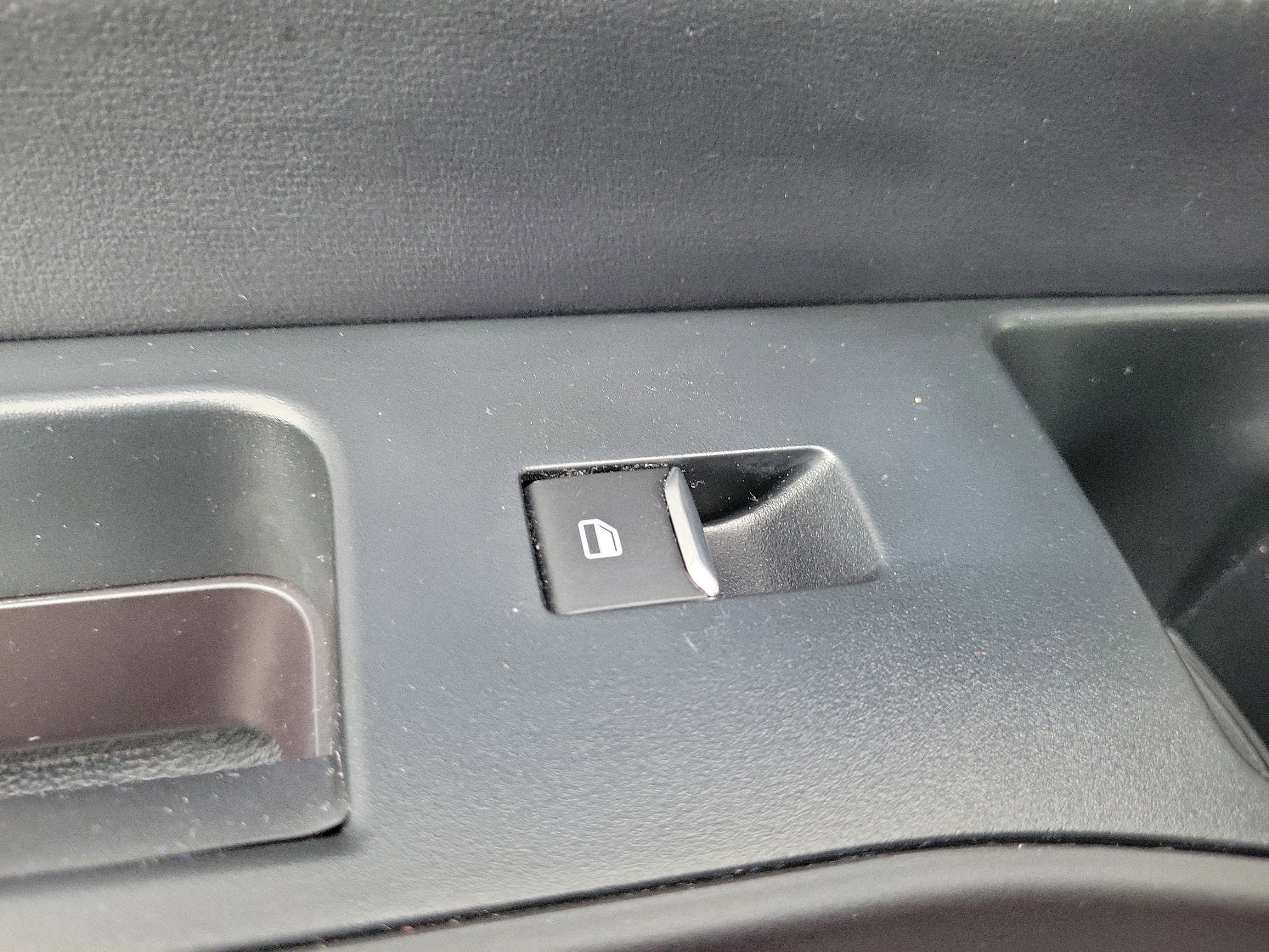 Used 2020 Ford Explorer Platinum w/ Premium Technology Package image 20