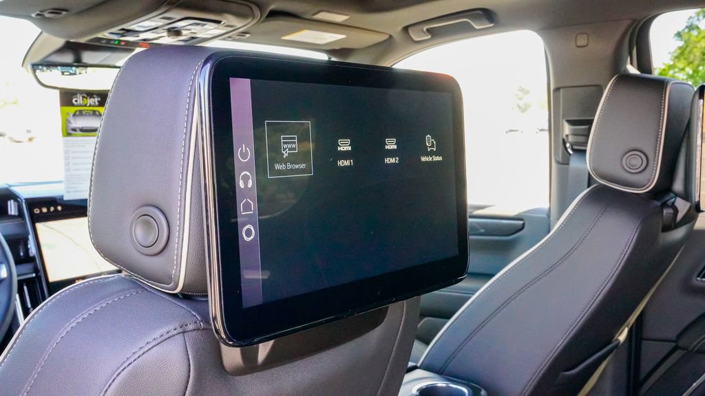 New 2026 GMC Yukon XL Elevation image 12