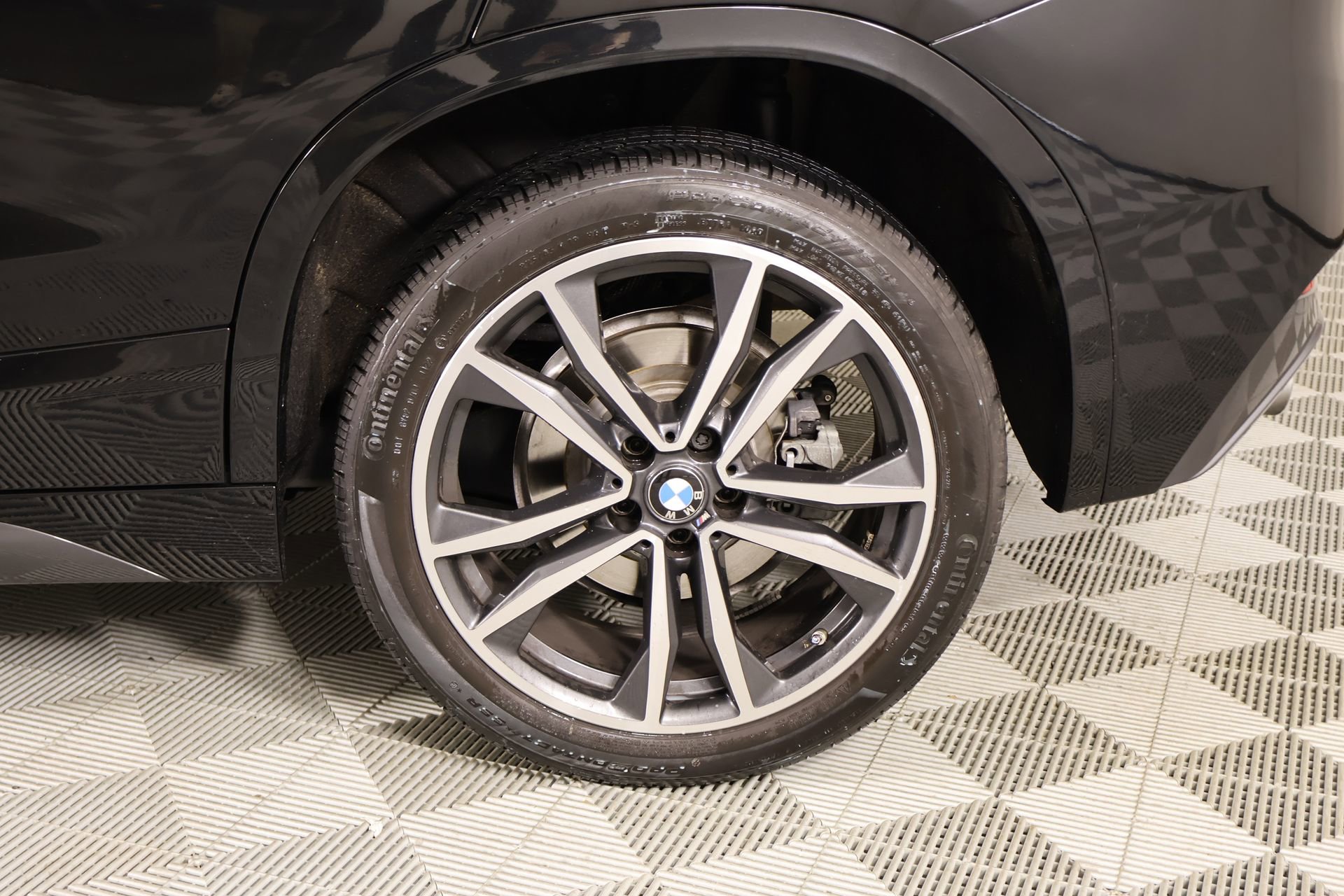 Used 2023 BMW X2 sDrive28i w/ M Sport Package image 19