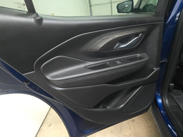 Used 2023 GMC Terrain SLE w/ Driver Convenience Package image 15