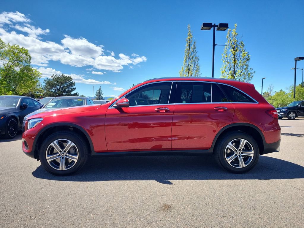 Used 2019 Mercedes-Benz GLC 300 4MATIC image 4