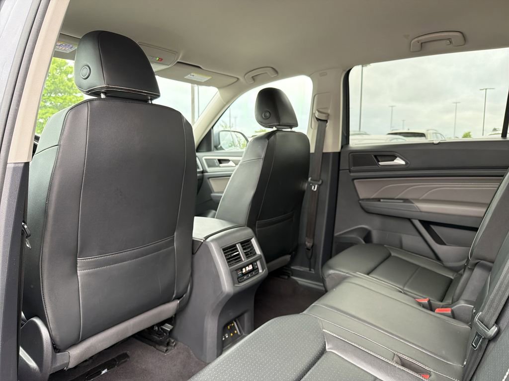 Used 2021 Volkswagen Atlas SE image 12