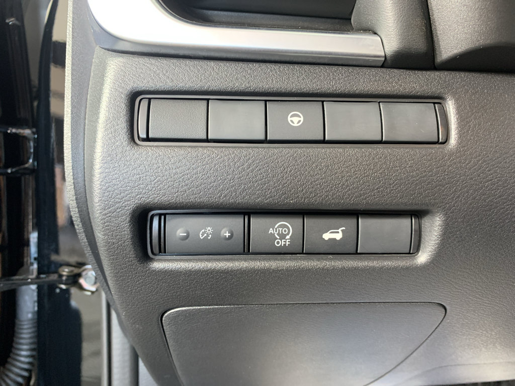 Used 2026 Nissan Rogue SV FWD image 16