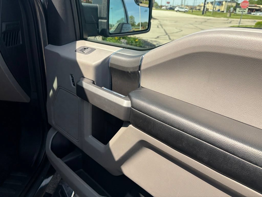 Used 2015 Ford F150 XLT w/ Equipment Group 301A Mid AWD/4WD image 26