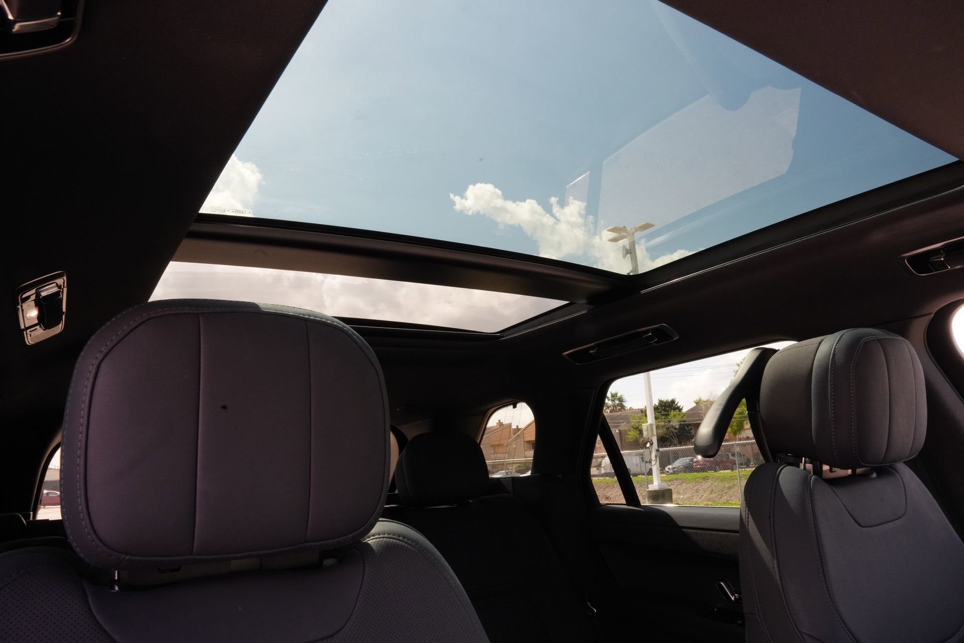 Used 2024 Land Rover Range Rover Sport SE image 26
