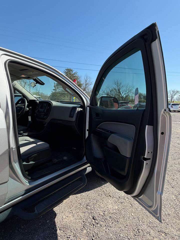 Used 2017 Chevrolet Colorado W/T w/ WT Convenience Package RWD image 11