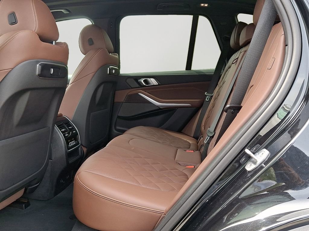Certified 2024 BMW X5 xDrive40i w/ Premium Package AWD/4WD image 8