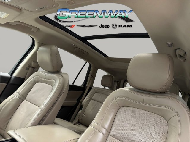Used 2020 Lincoln Aviator Reserve w/ Equipment Group 201A RWD image 20