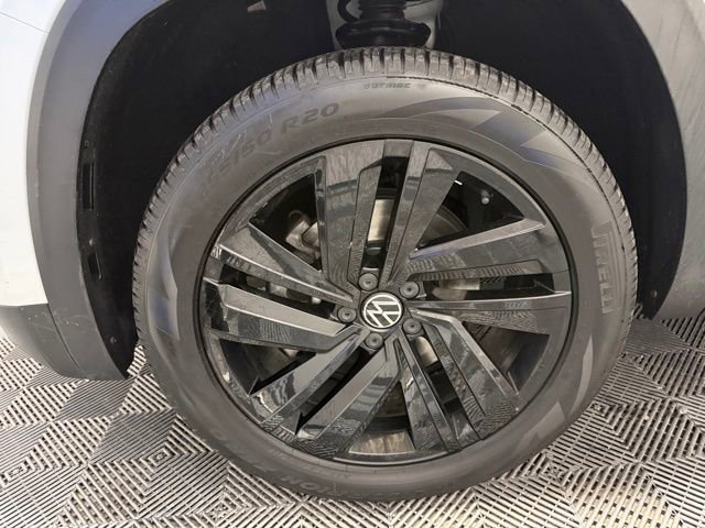 Used 2022 Volkswagen Atlas Cross Sport SE image 40