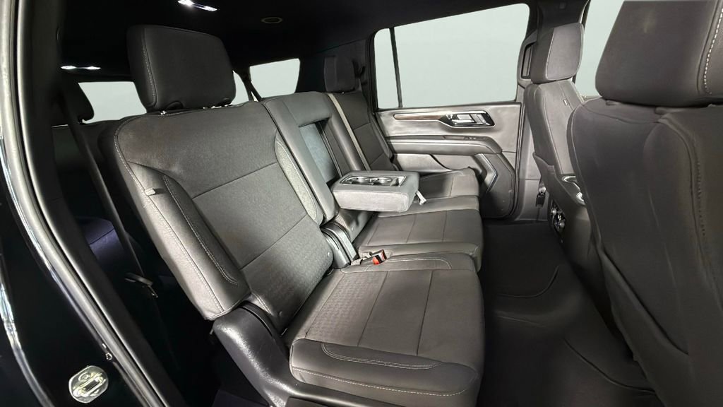 Certified 2025 Chevrolet Suburban LS image 34