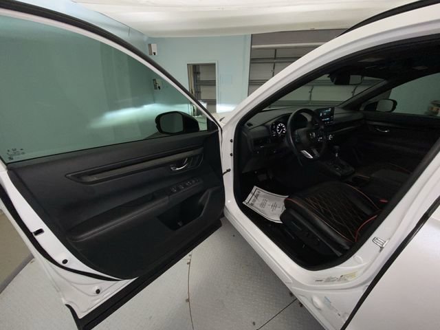 Used 2025 Honda CR-V Sport image 11