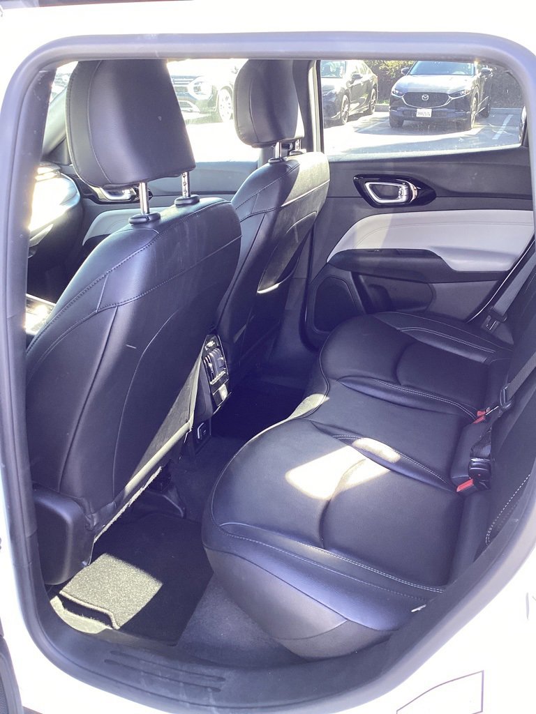 Used 2025 Jeep Compass Limited image 9