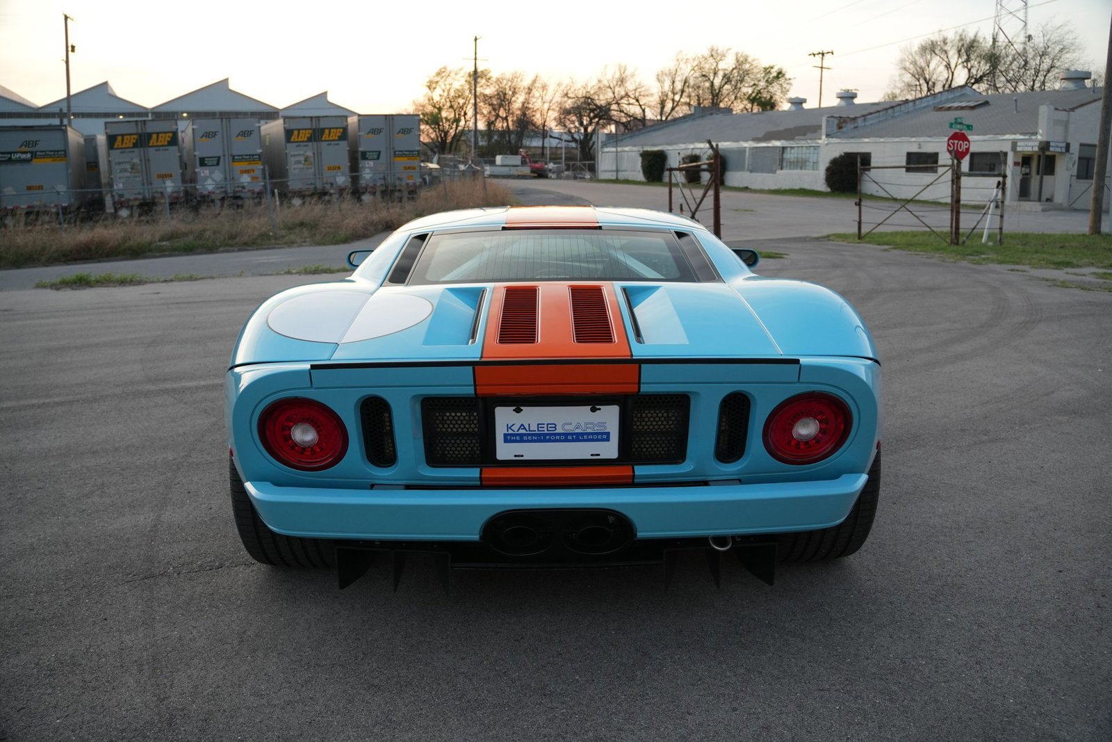 Used 2006 Ford GT RWD image 25
