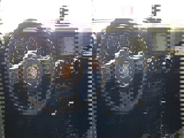 Used 2012 Jeep Wrangler Unlimited Sahara w/ Max Tow Pkg image 18