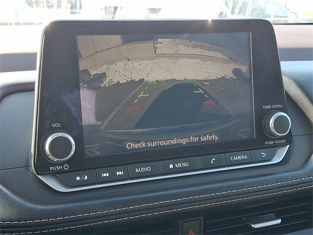 Used 2023 Nissan Rogue SV w/ SV Premium B Package image 11