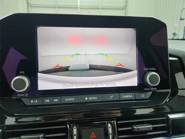 Used 2024 Nissan Pathfinder SV image 27