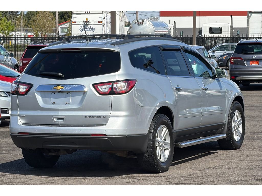 Used 2014 Chevrolet Traverse LT w/ LPO, 'HIT The Road' Package image 5