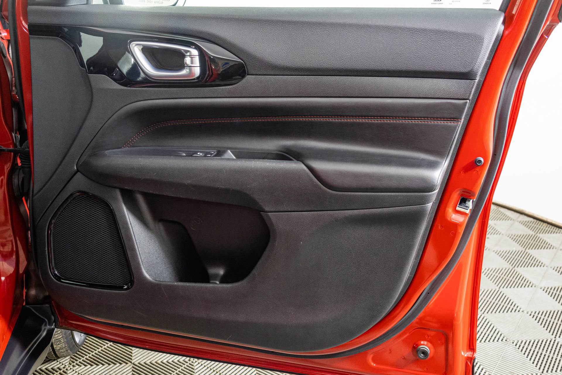 Used 2023 Jeep Compass Trailhawk image 44