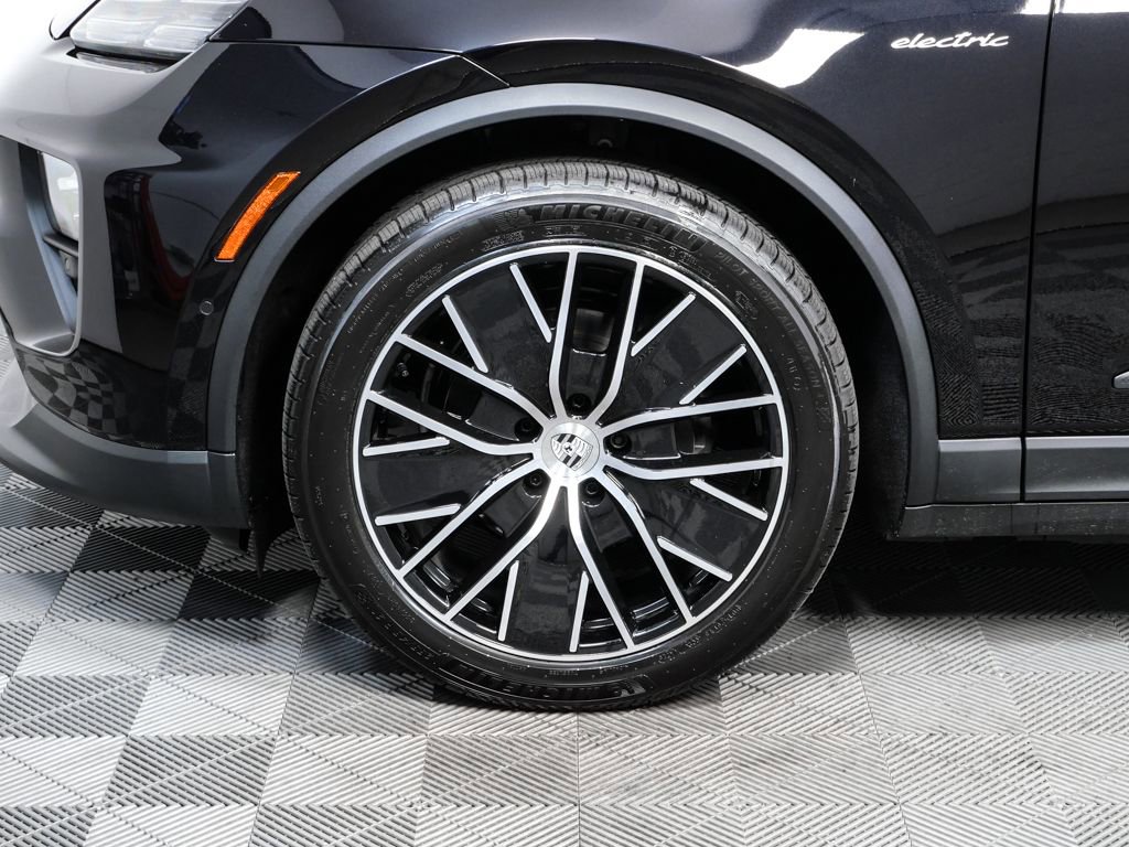 New 2026 Porsche Macan Electric image 33