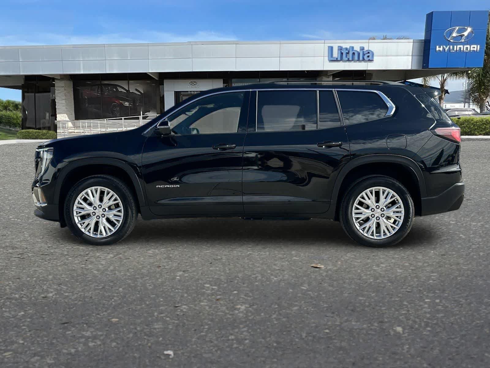 Used 2026 GMC Acadia Elevation w/ Elevation Premium Package AWD/4WD image 6