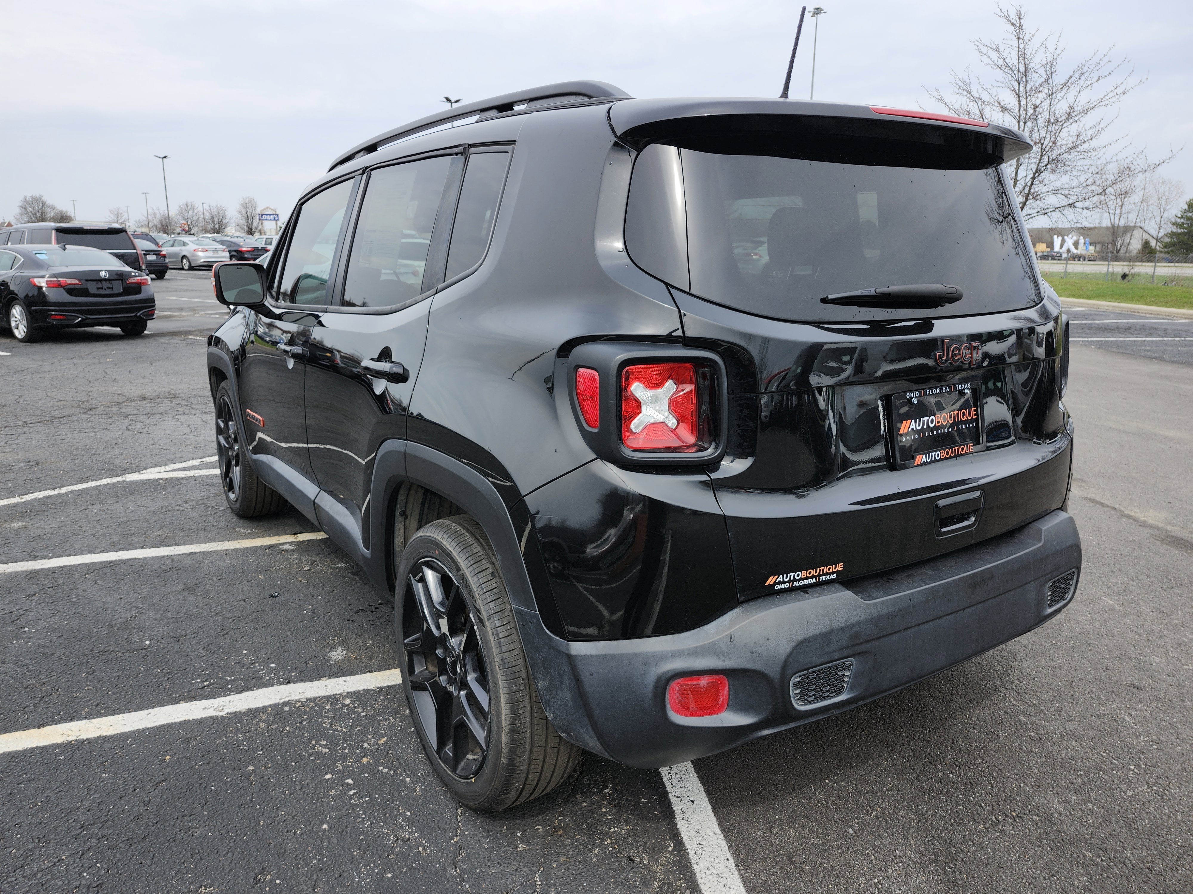 Used 2020 Jeep Renegade Latitude FWD image 12